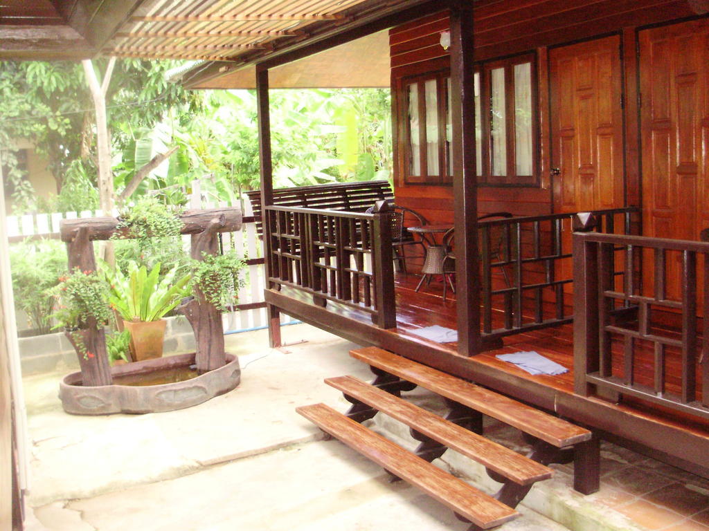 Baan Kong 2*
