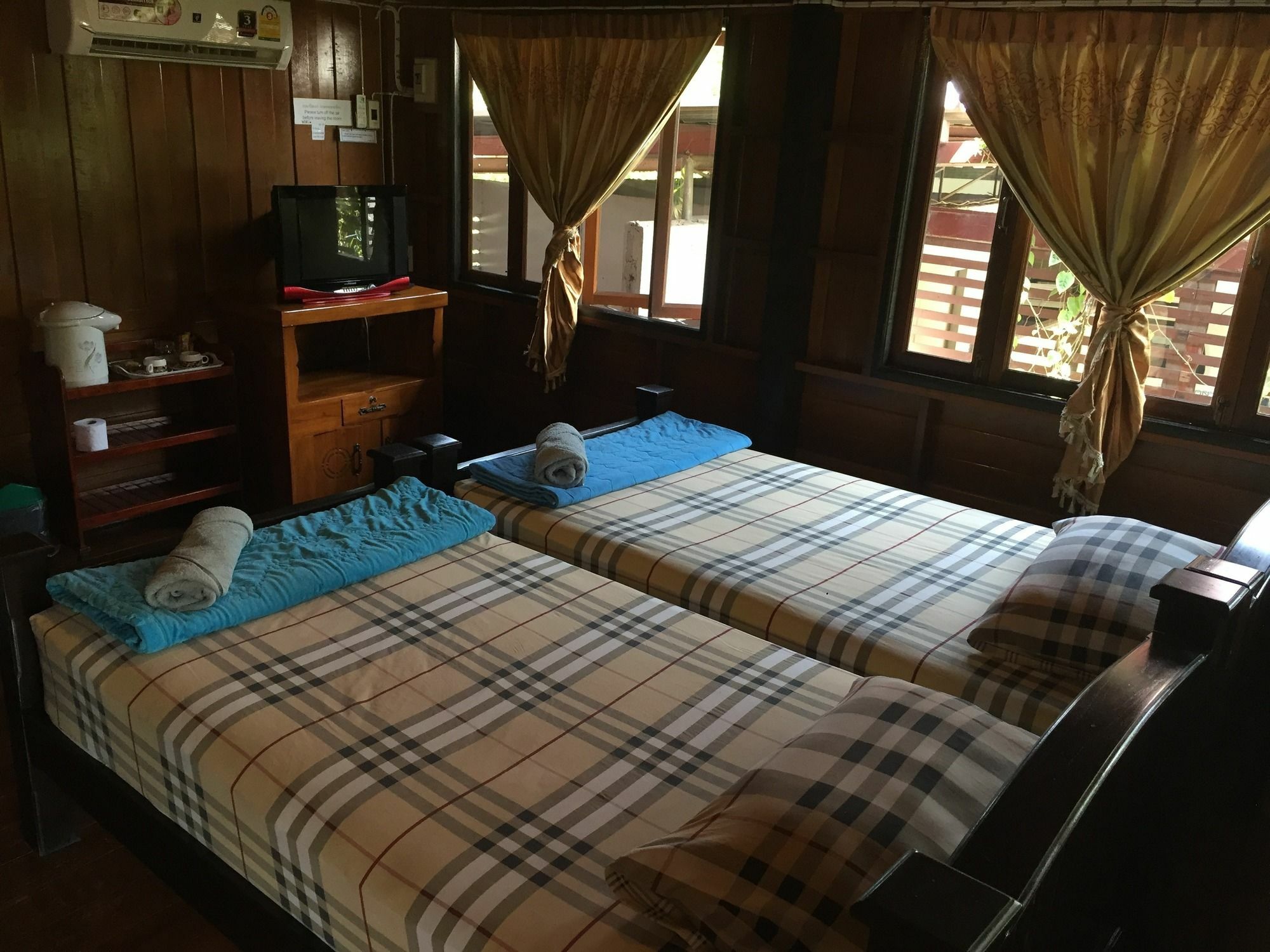 Baan Kong Pensión 2*