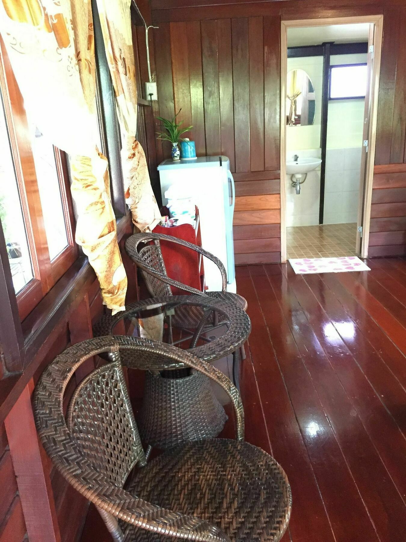 Pensión Baan Kong 2*